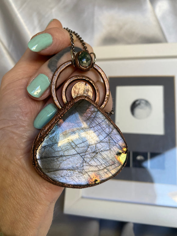 Lilac & Slate grey Labradorite Statement pendant with a jewel of Moss Agate