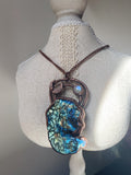 Blue/Green Labradorite carved MΣDUSΔ
bejewelled with a Moonstone jewel & a copper moon