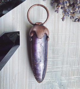 Large Lepidolite ‘Goddess’ point pendant